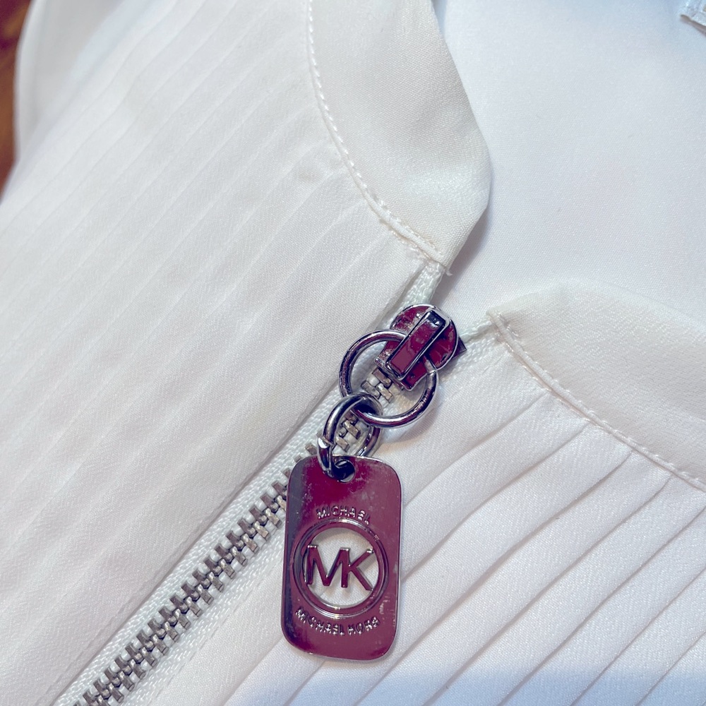 Michael by Michael Kors White Tuxedo Style Blouse. Size L.  Silver Accent Logo